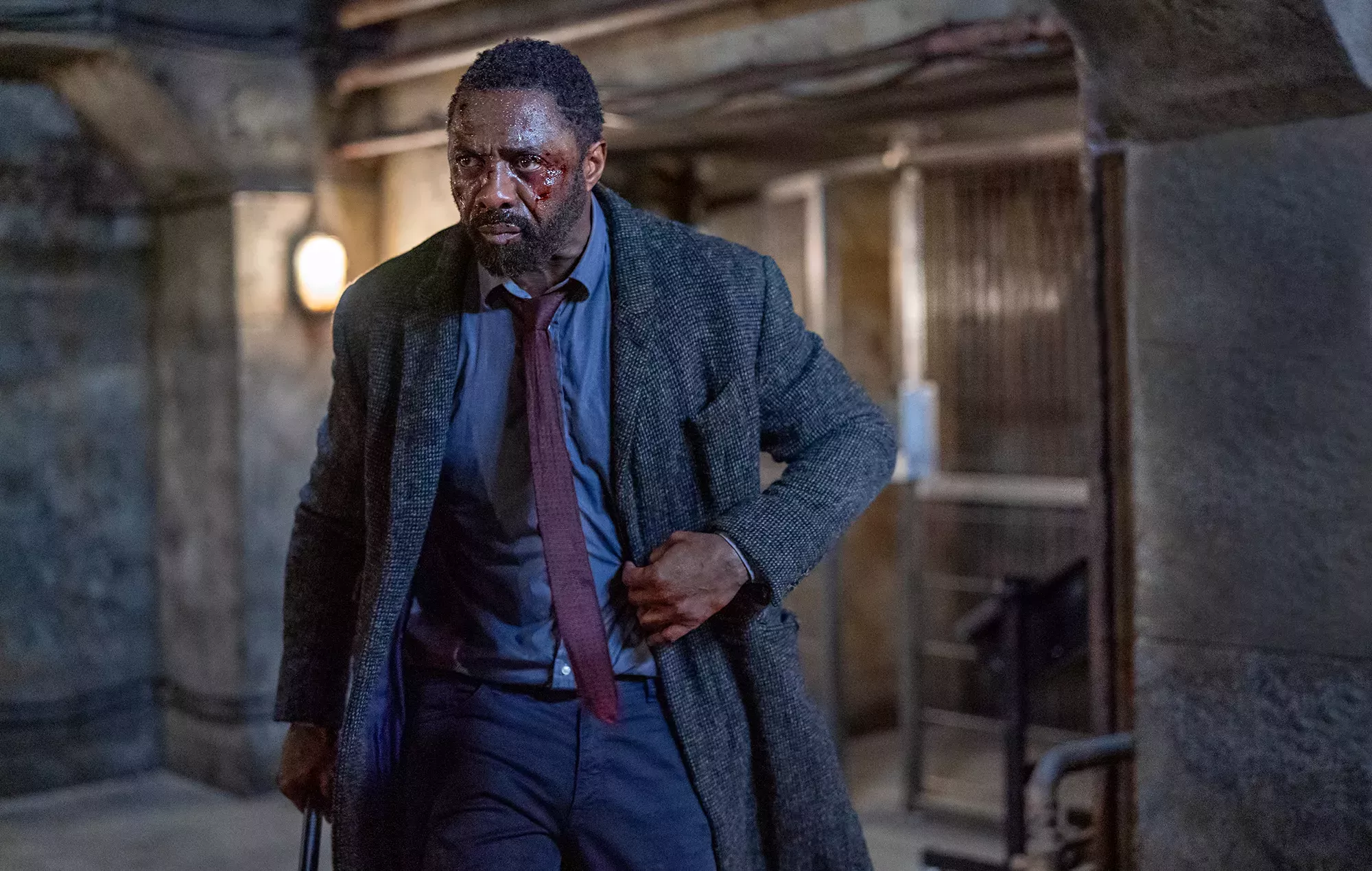 Idris Elba bromea con el regreso de 'Luther': 